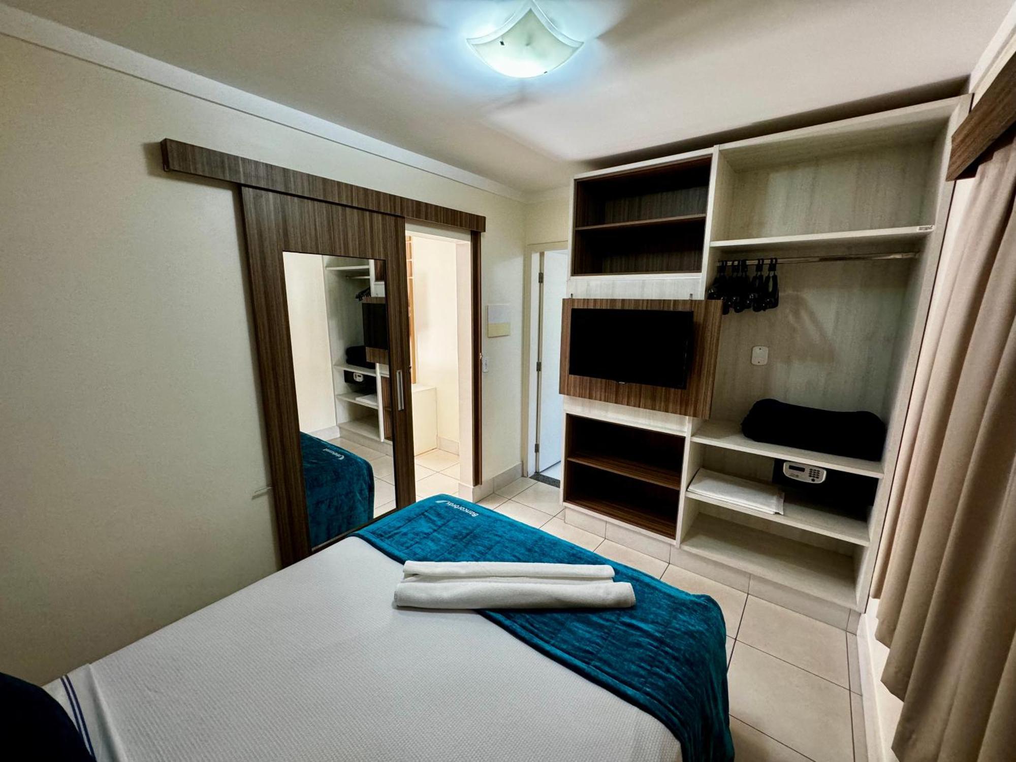 Di Roma Lacqua Caldas Novas Park 24H, Com Roupas De Cama E Banho Pokoj fotografie